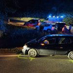 Einsatzkräfte bei der Fahrzeugbergung